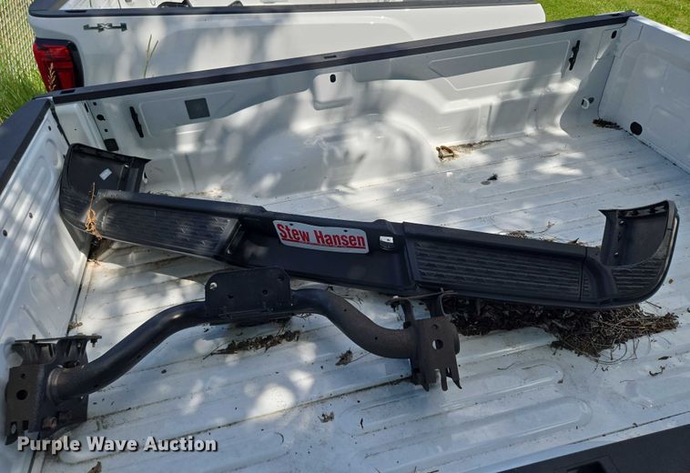 image for item EO1523 Pickup up bed