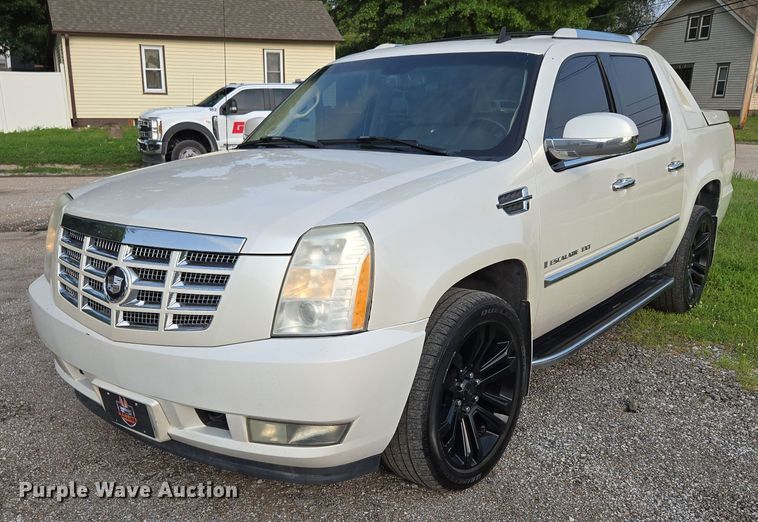 image for item EO1524 2007 Cadillac Escalade EXT Crew Cab pickup truck