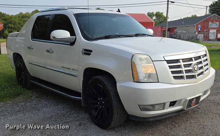 image for item EO1524 2007 Cadillac Escalade EXT Crew Cab pickup truck