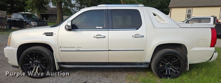 image for item EO1524 2007 Cadillac Escalade EXT Crew Cab pickup truck