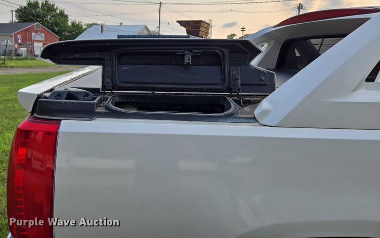 image for item EO1524 2007 Cadillac Escalade EXT Crew Cab pickup truck