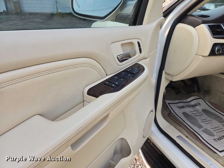 image for item EO1524 2007 Cadillac Escalade EXT Crew Cab pickup truck