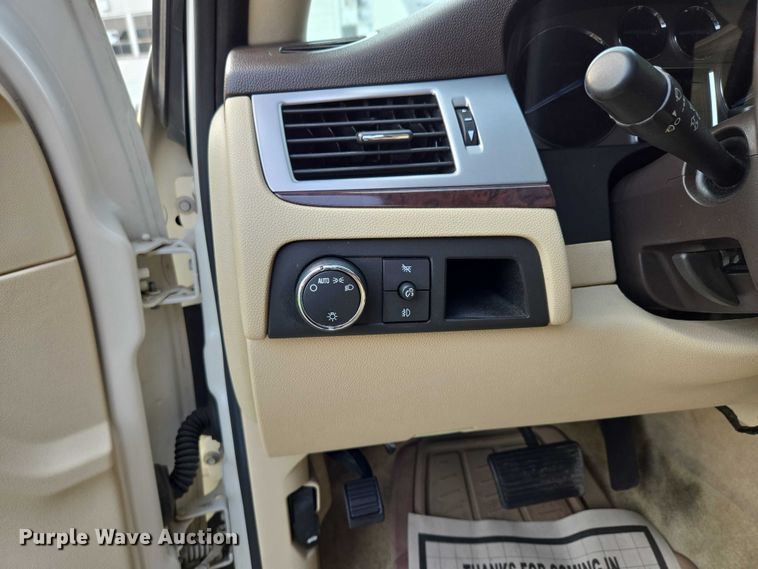 image for item EO1524 2007 Cadillac Escalade EXT Crew Cab pickup truck