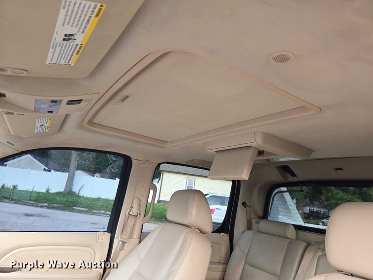 image for item EO1524 2007 Cadillac Escalade EXT Crew Cab pickup truck