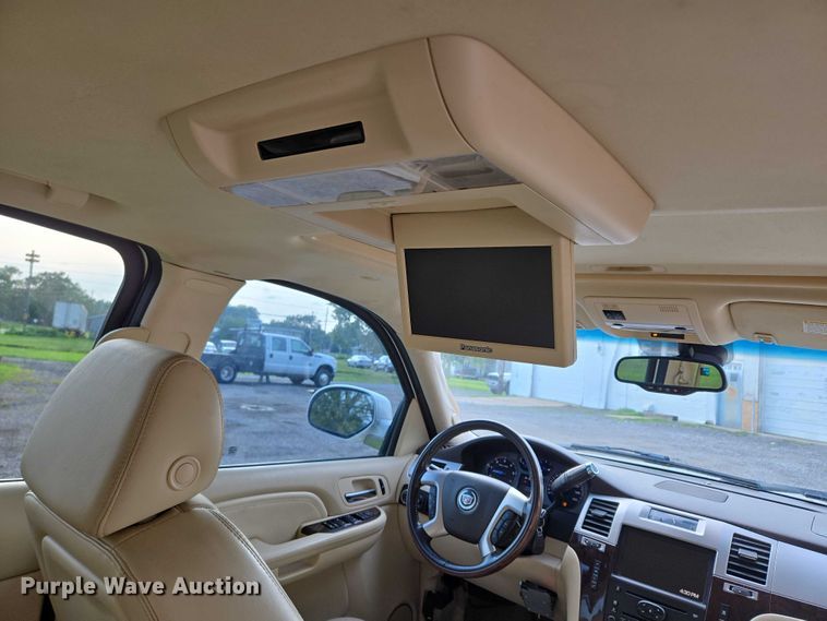 image for item EO1524 2007 Cadillac Escalade EXT Crew Cab pickup truck