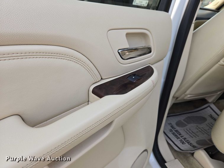 image for item EO1524 2007 Cadillac Escalade EXT Crew Cab pickup truck