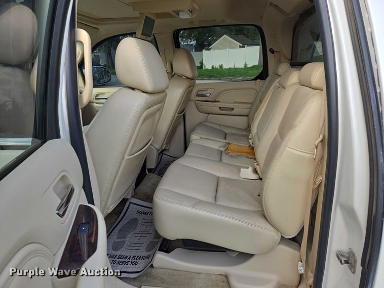 image for item EO1524 2007 Cadillac Escalade EXT Crew Cab pickup truck