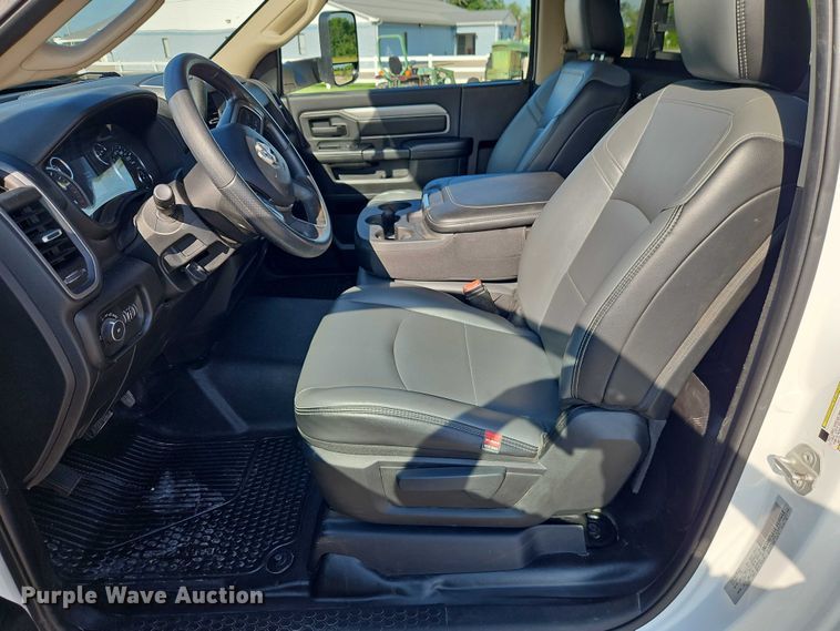 image for item EO4522 2020 Dodge Ram 5500 flatbed truck