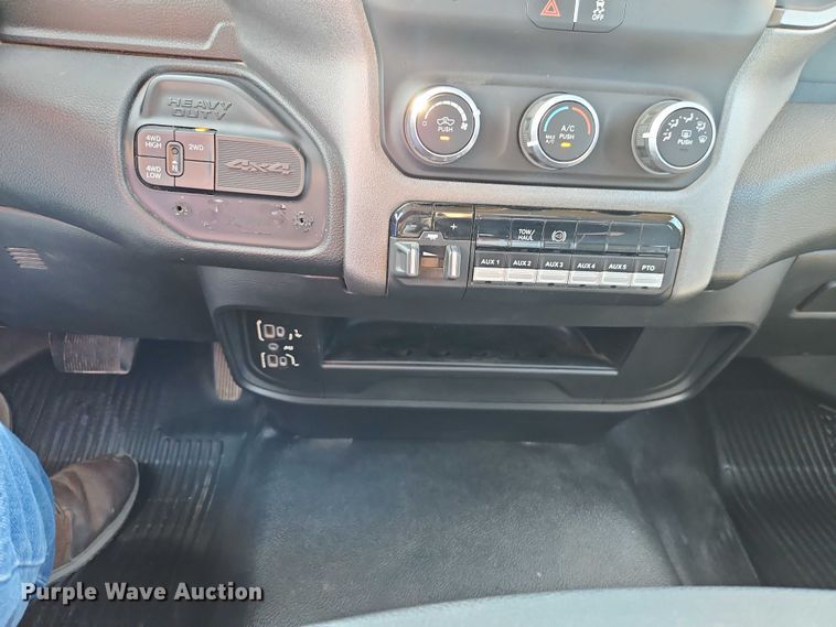 image for item EO4522 2020 Dodge Ram 5500 flatbed truck