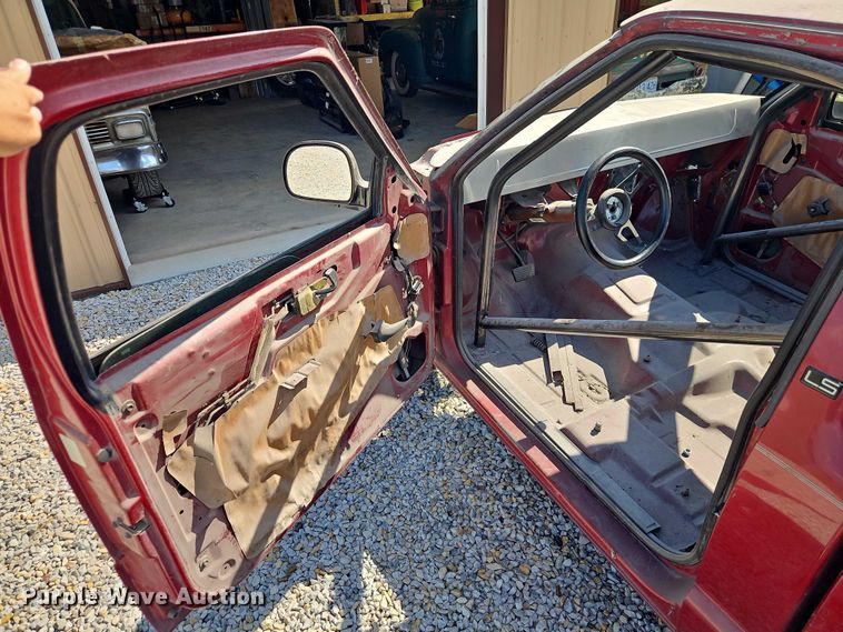 image for item EO4526 1995 Chevrolet S10 pickup truck