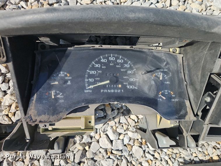 image for item EO4526 1995 Chevrolet S10 pickup truck