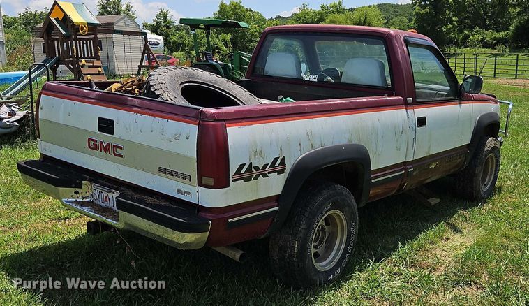 image for item EO4530 1989 GMC Sierra K1500 pickup truck