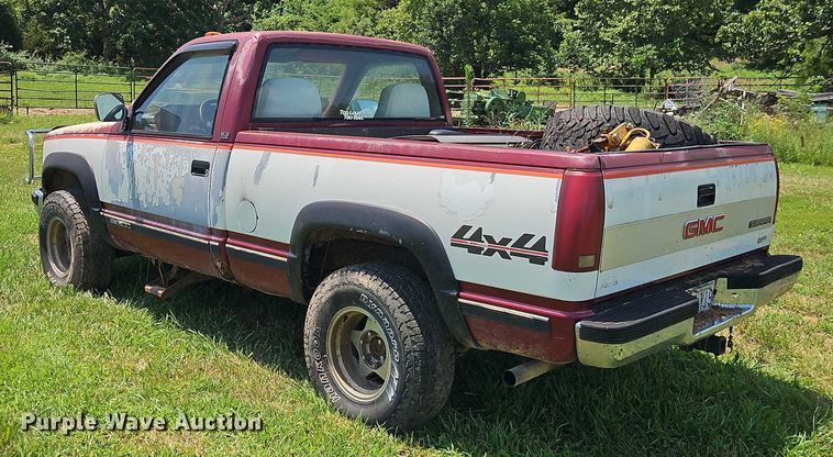 image for item EO4530 1989 GMC Sierra K1500 pickup truck