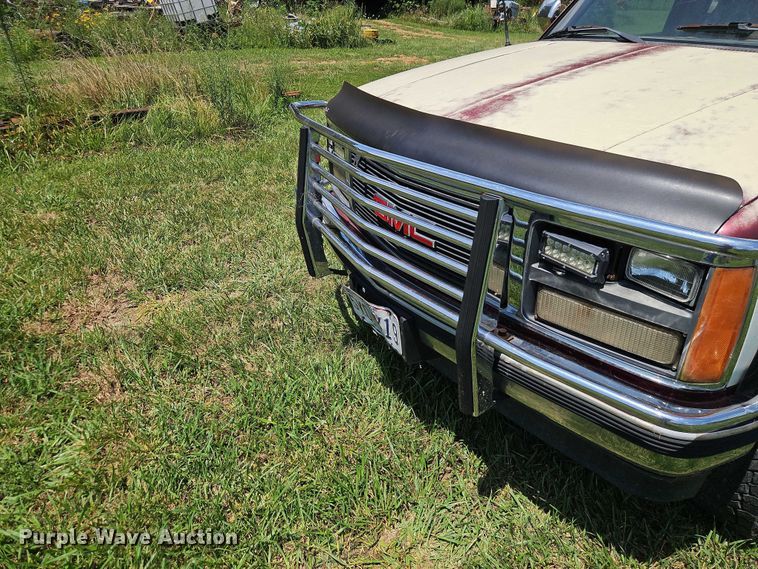 image for item EO4530 1989 GMC Sierra K1500 pickup truck