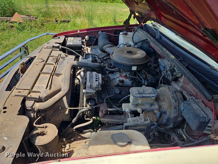 image for item EO4530 1989 GMC Sierra K1500 pickup truck