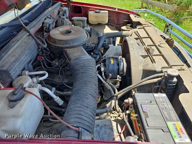 image for item EO4530 1989 GMC Sierra K1500 pickup truck