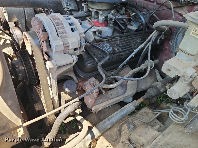 image for item EO4530 1989 GMC Sierra K1500 pickup truck