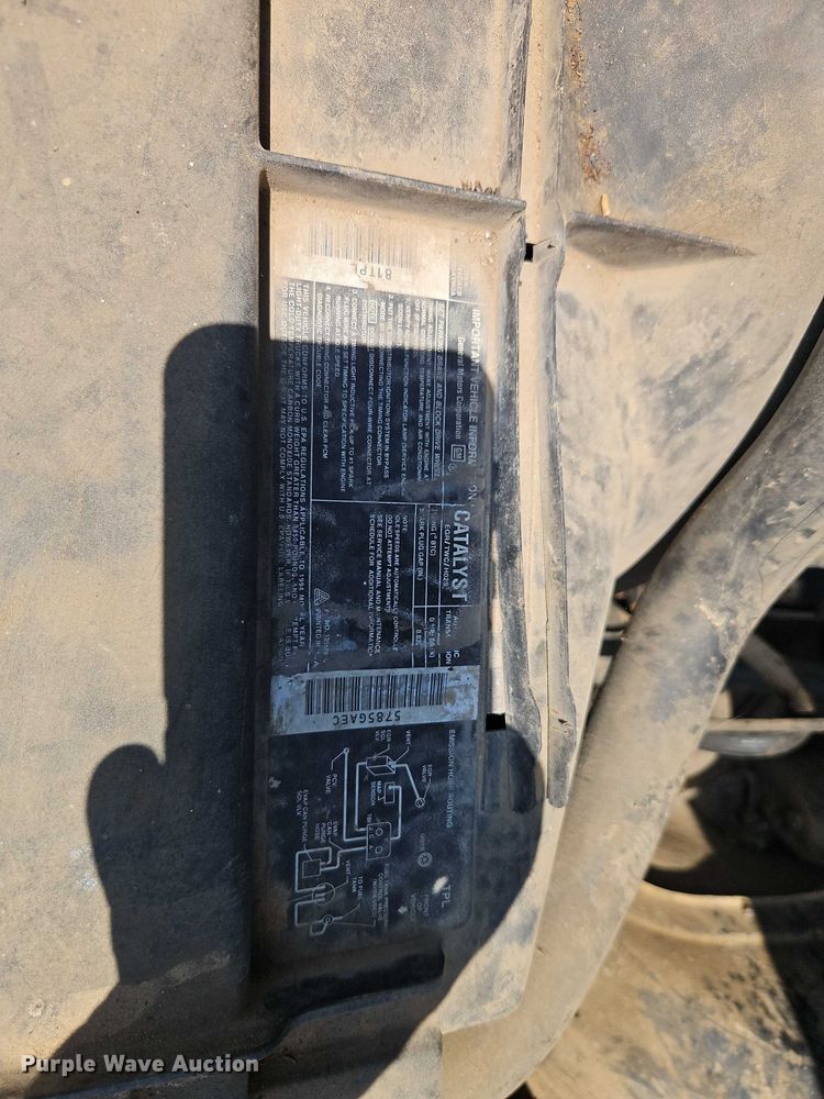 image for item EO4530 1989 GMC Sierra K1500 pickup truck