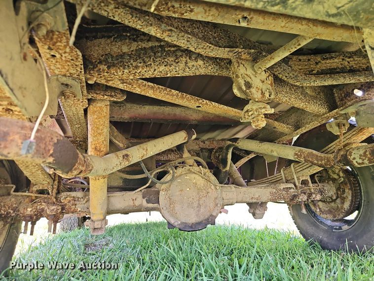 image for item EO4530 1989 GMC Sierra K1500 pickup truck