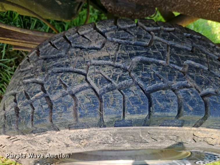 image for item EO4530 1989 GMC Sierra K1500 pickup truck