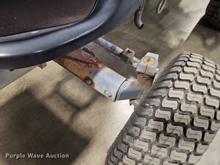 image for item EO4531 2005 New Holland TC40S lawn tractor