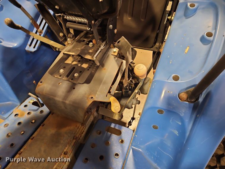 image for item EO4531 2005 New Holland TC40S lawn tractor