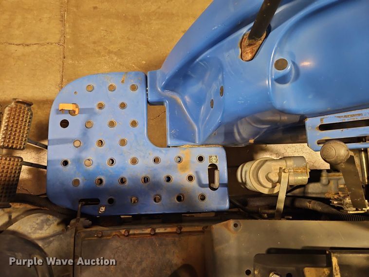 image for item EO4531 2005 New Holland TC40S lawn tractor