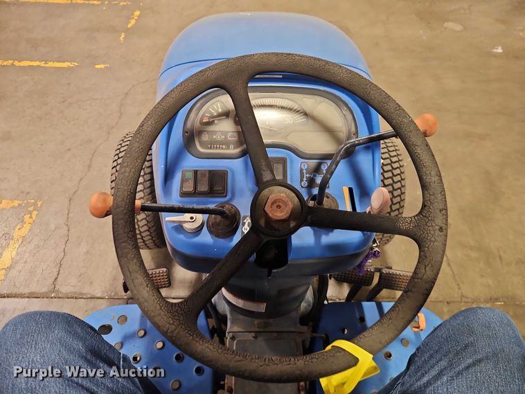 image for item EO4531 2005 New Holland TC40S lawn tractor