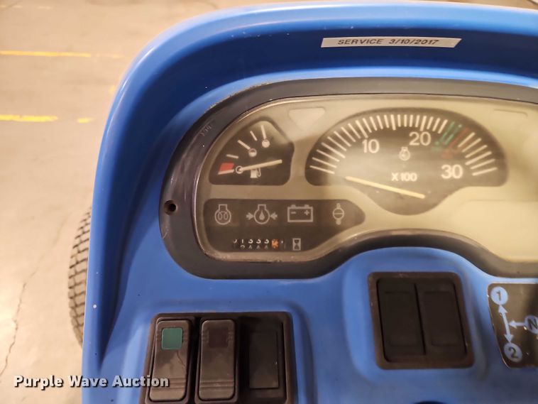 image for item EO4531 2005 New Holland TC40S lawn tractor