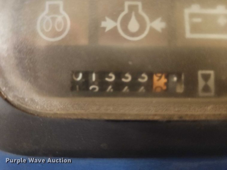 image for item EO4531 2005 New Holland TC40S lawn tractor