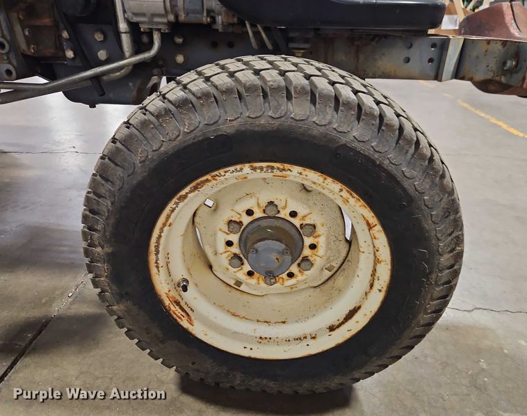 image for item EO4531 2005 New Holland TC40S lawn tractor