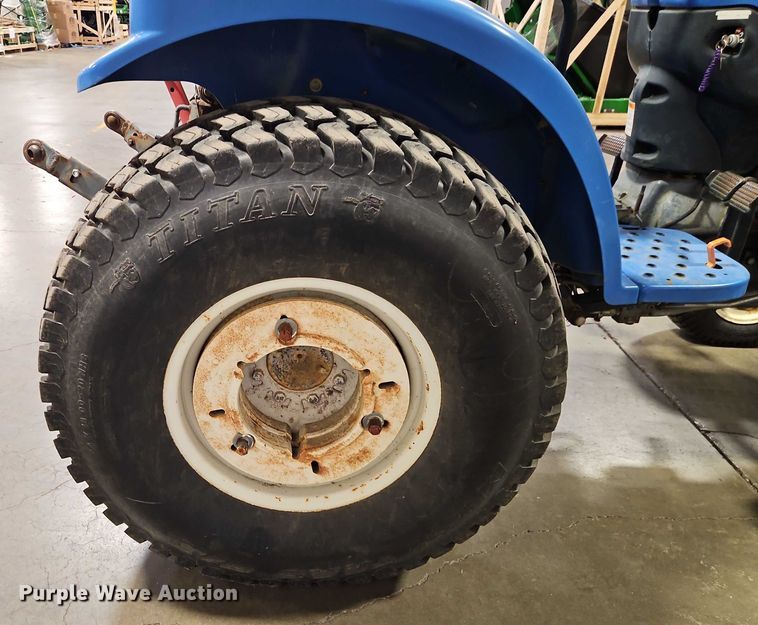 image for item EO4531 2005 New Holland TC40S lawn tractor