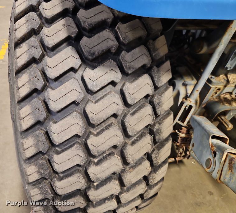 image for item EO4531 2005 New Holland TC40S lawn tractor