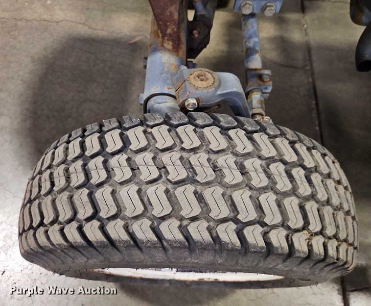 image for item EO4531 2005 New Holland TC40S lawn tractor