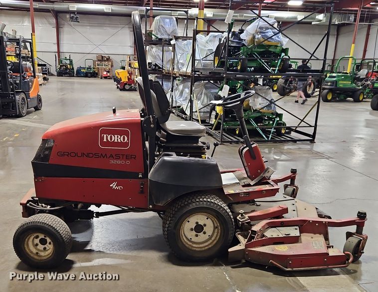 image for item EO4532 Toro Groundsmaster 3280-D lawn mower