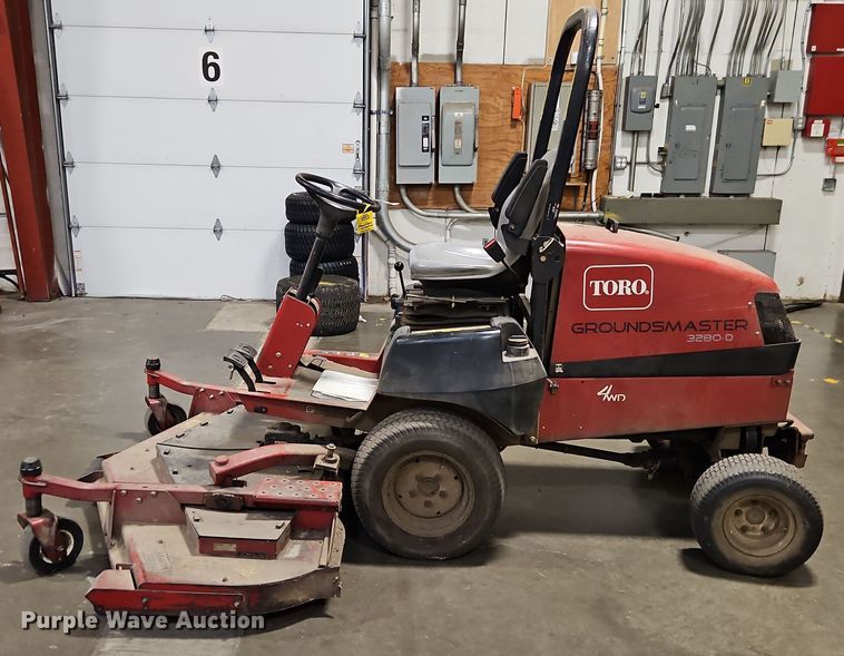 image for item EO4532 Toro Groundsmaster 3280-D lawn mower