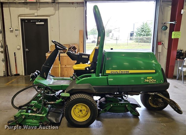 image for item EO4535 2017 John Deere 7400A rough fairway mower