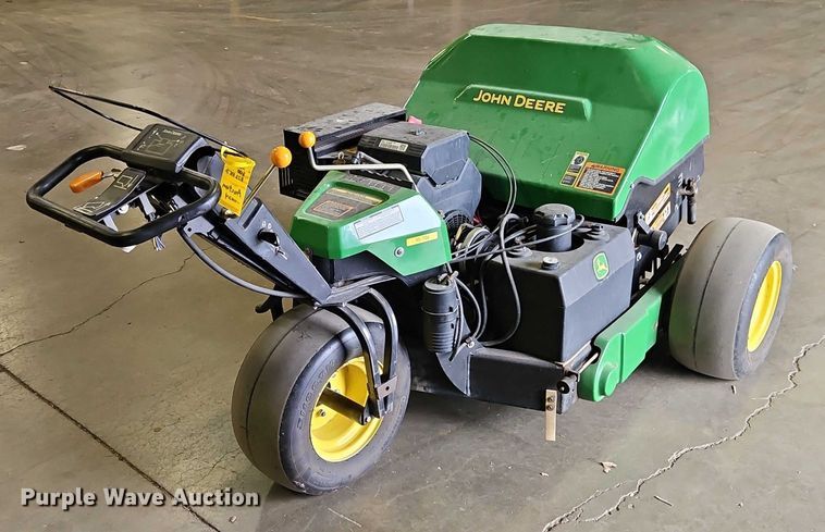 image for item EO4536 2014 John Deere Aercore 800 aerator