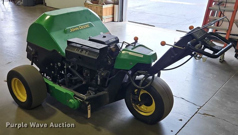 image for item EO4536 2014 John Deere Aercore 800 aerator