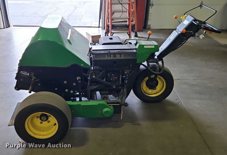 image for item EO4536 2014 John Deere Aercore 800 aerator