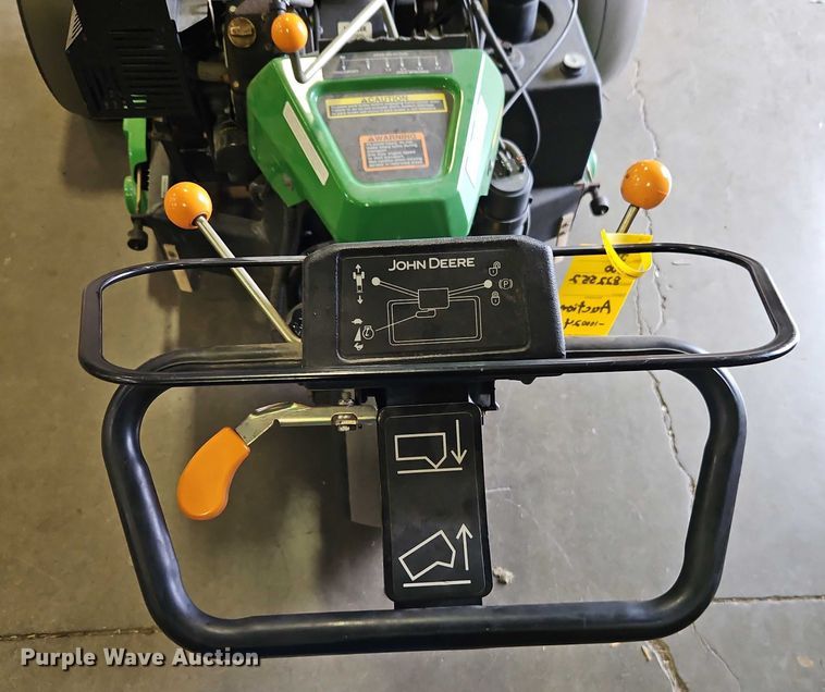 image for item EO4536 2014 John Deere Aercore 800 aerator