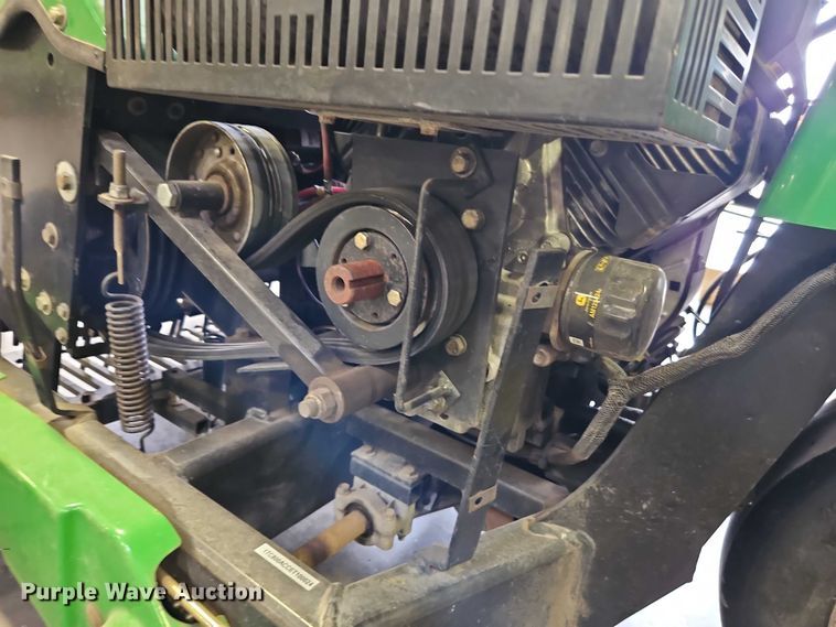 image for item EO4536 2014 John Deere Aercore 800 aerator