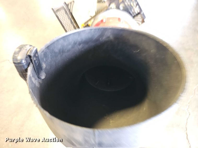 image for item EO4538 Buffalo Turbine KB6 Cyclone debris blower