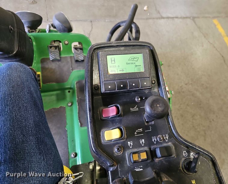 image for item EO4539 2017 John Deere 7400A rough fairway mower