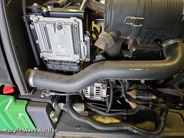 image for item EO4539 2017 John Deere 7400A rough fairway mower