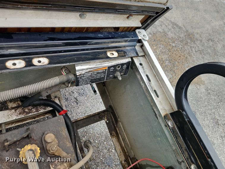 image for item EO4542 2013 Club Car Turf 2 Plus golf cart