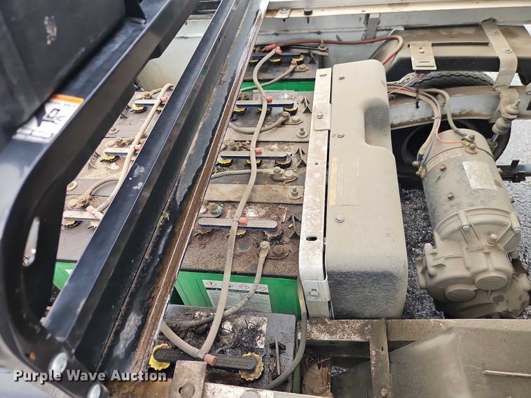 image for item EO4542 2013 Club Car Turf 2 Plus golf cart