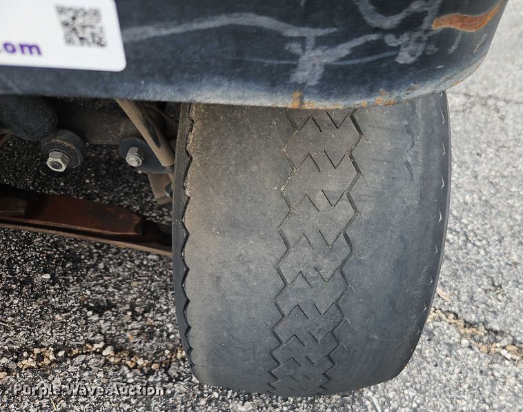 image for item EO4542 2013 Club Car Turf 2 Plus golf cart