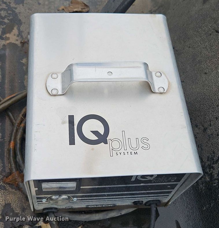 image for item EO4542 2013 Club Car Turf 2 Plus golf cart