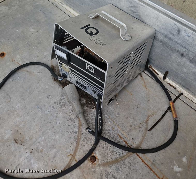 image for item EO4543 2012 Club Car Turf 2 Plus electric golf cart